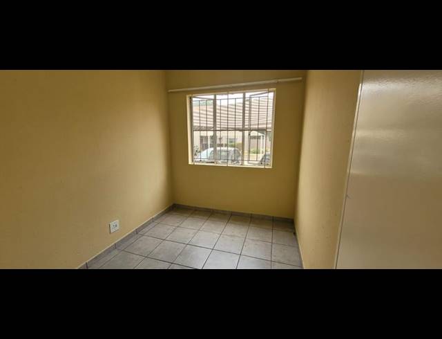 2 BEDROOM TOWNHOUSE FOR SALE IN BRACKENDOWNS